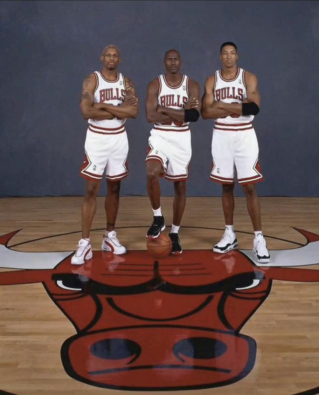 这三个人放在现在的NBA，一个总冠军都拿不到，你们信吗？给各位分析以下原因。(1)
