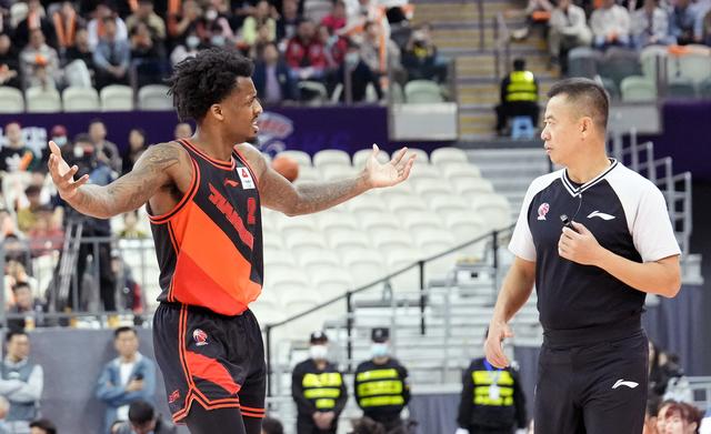 （体育）篮球——CBA季后赛：上海久事胜苏州肯帝亚(8)