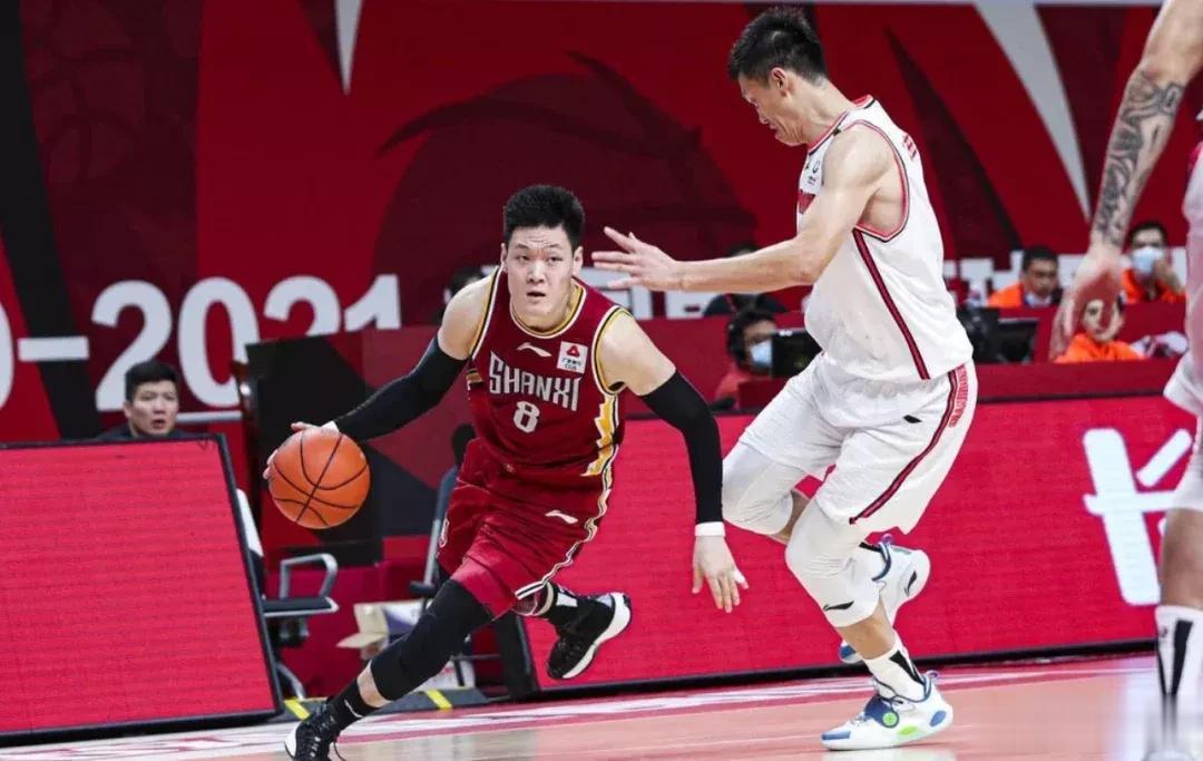张宁在2023三人篮球世界杯资格赛首战中，代表中国三人男篮出战，独得8分，砍下了(2)