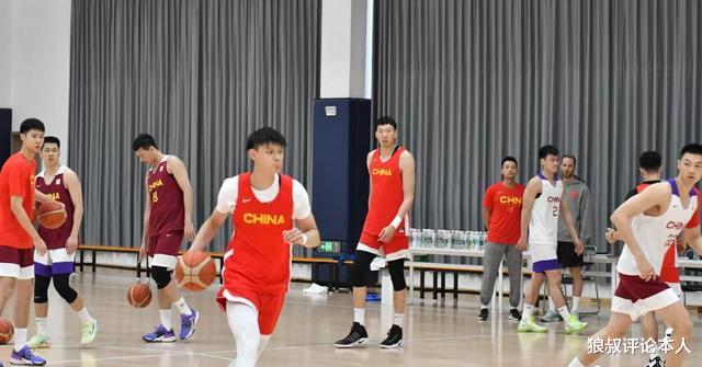 姚明督战！中国男篮与香港球队正式开打，没有公开直播太可惜(2)