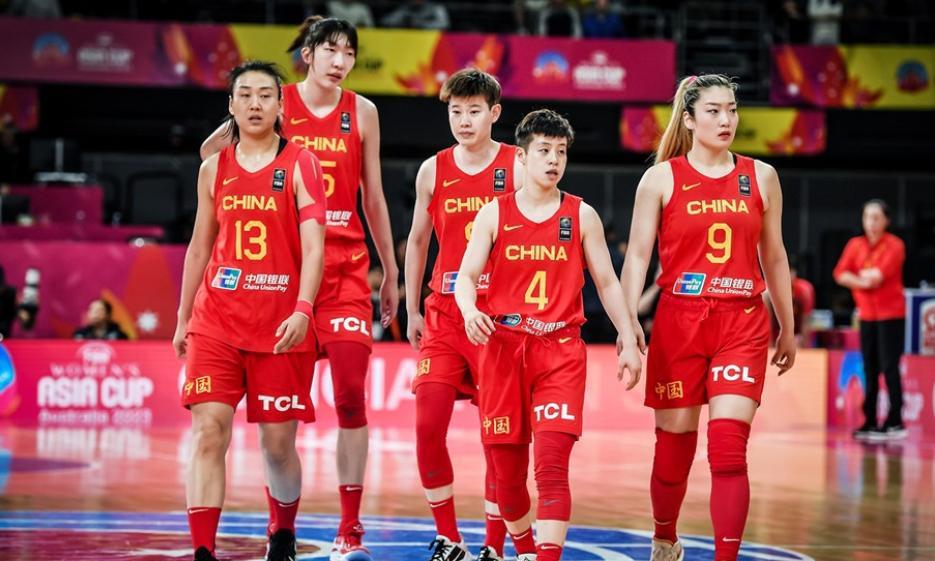 2连胜！中国女篮34分大胜新西兰，12人轮换，单节狂轰32-7