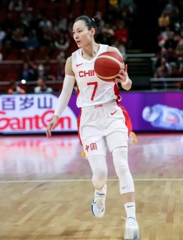 中国女篮加时6分险胜韩国，这3点没做好是打得这么艰难的主要原因！

1、太过于轻(4)