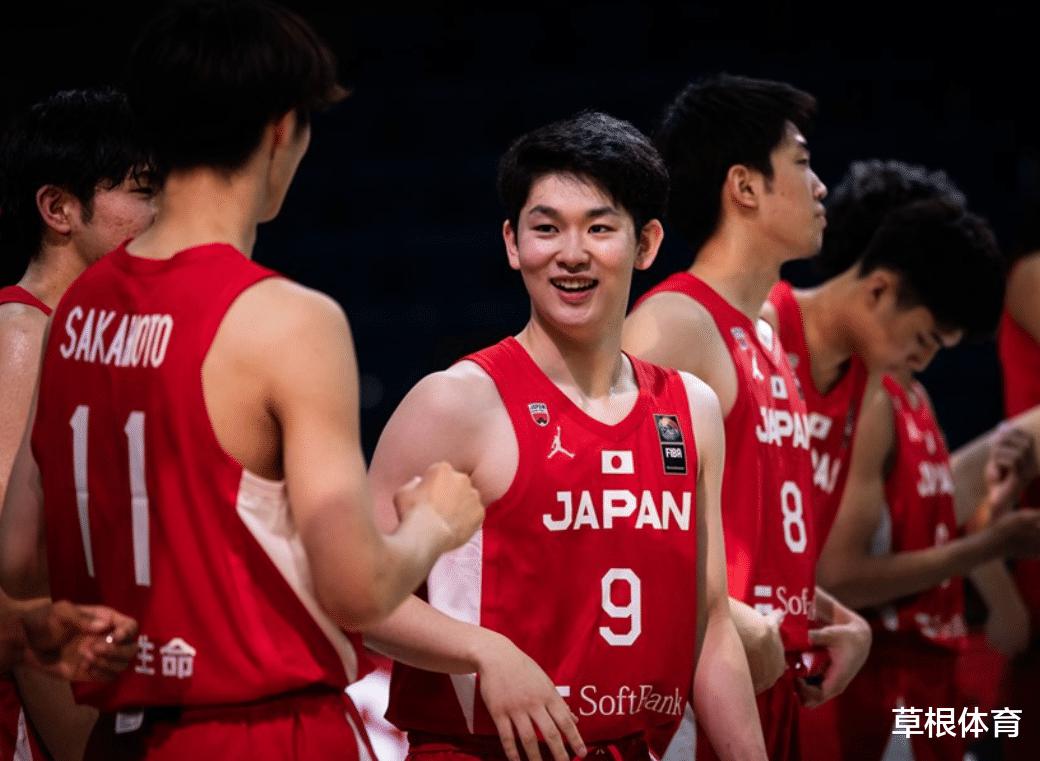 又被暴揍！73-99：日本男篮世界杯又惨败，送18个失误，单节12-31(1)
