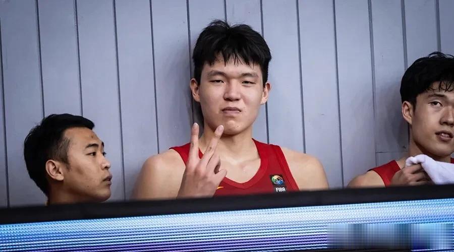 “中国篮球未来领军人”U19杨瀚森17分18篮板3助攻帮助青岛以79:62战胜广(1)