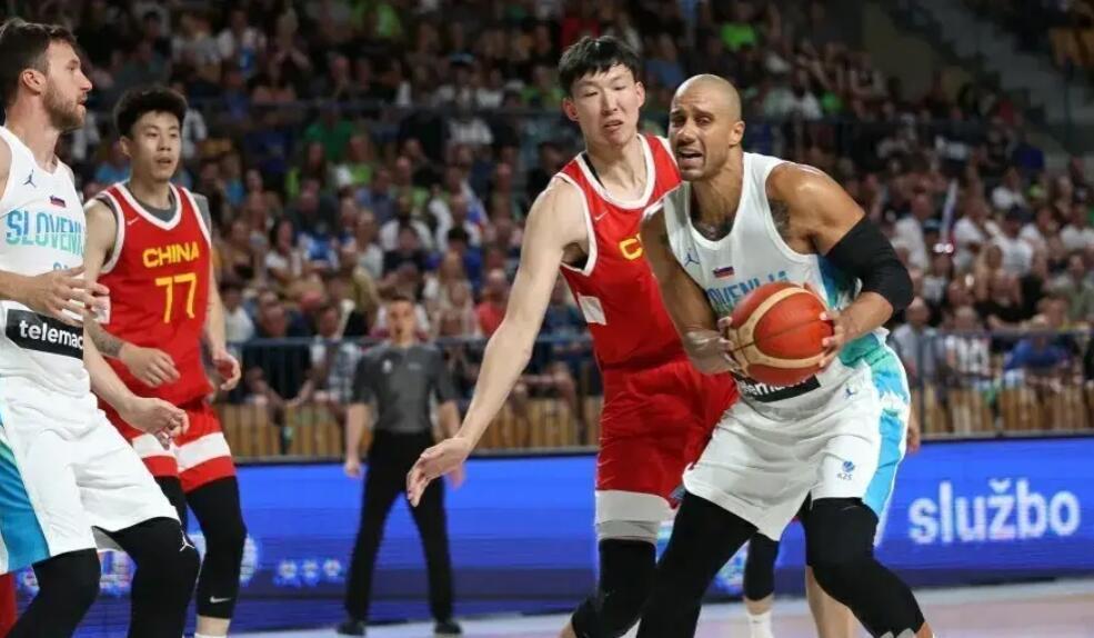 中国男篮总的来说今晚的表现还不错


毕竟是热身赛，正式比赛也不会12个人都上去