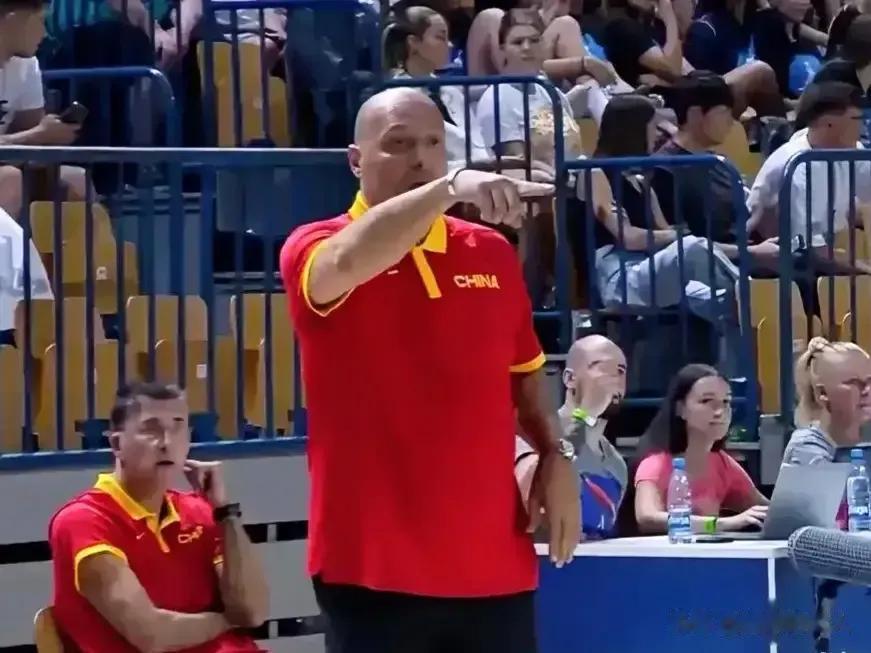 中国男篮热身赛再次2分惜败，我不想评价谁打的好与坏，毕竞是在考查球员，可是但凡罚(2)