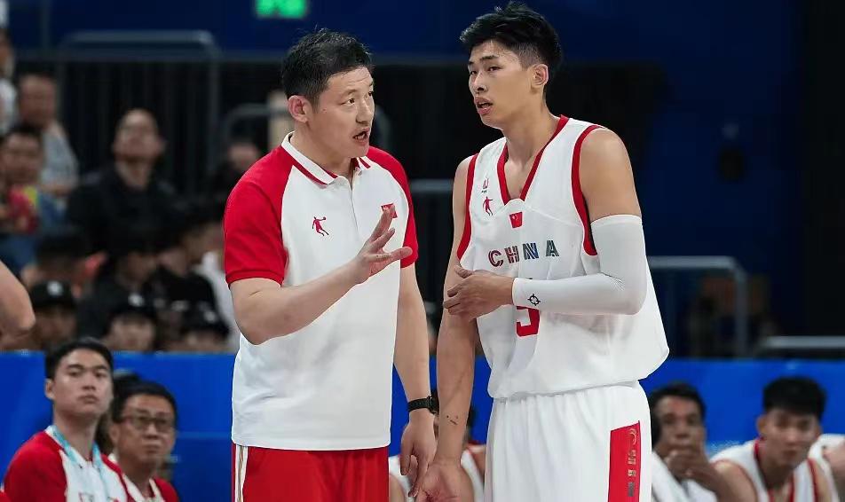真打不过，中国男篮大运队连败，CBA球员不给力，教练战术遭吐槽(3)