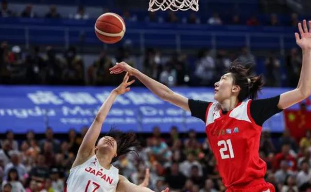 中国大运代表团76金创历史之最！女篮双塔将在新赛季WCBA再度联手(2)