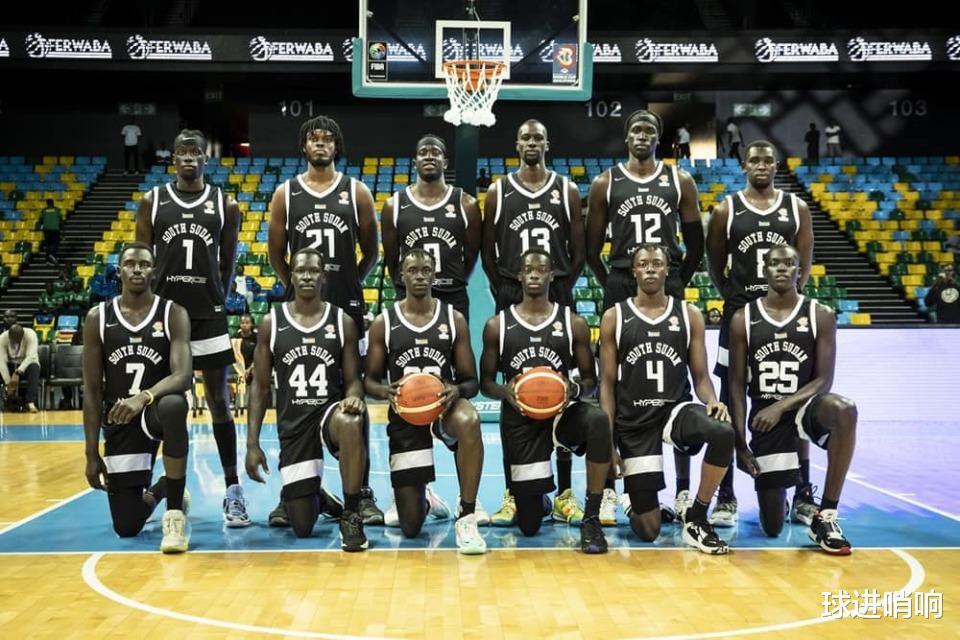 FIBA公布最新男篮实力榜：美国霸榜 中国跌出前20 南苏丹狂升3名(7)