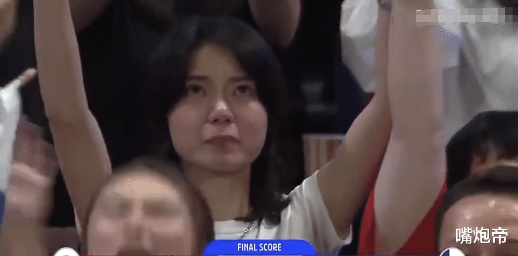 日本男篮让美女球迷大哭，现场千人落泪，中国男篮却只让姚明绝望(4)