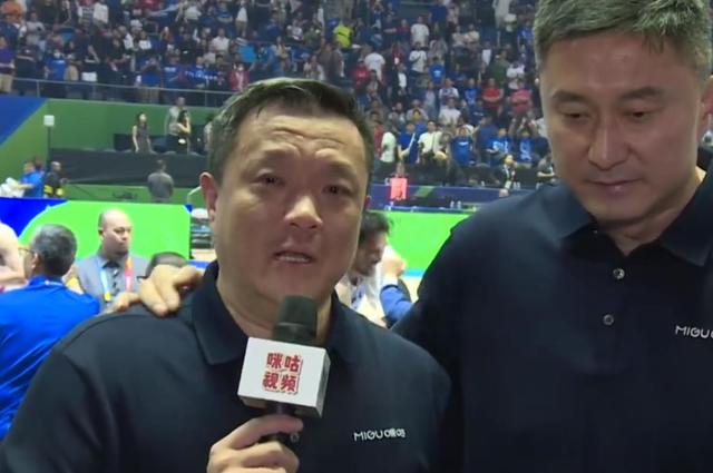 中国男篮不敌菲律宾，杨健哭了：替运动员委屈； 杜锋：这不是中国男篮的真实水平(2)