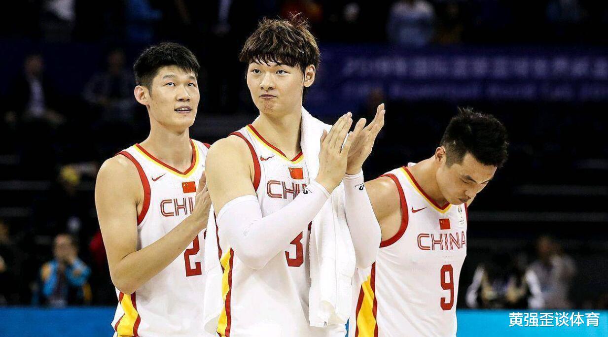 中国女排不断赢球，相反中国男篮不断输球，他们差在哪里？