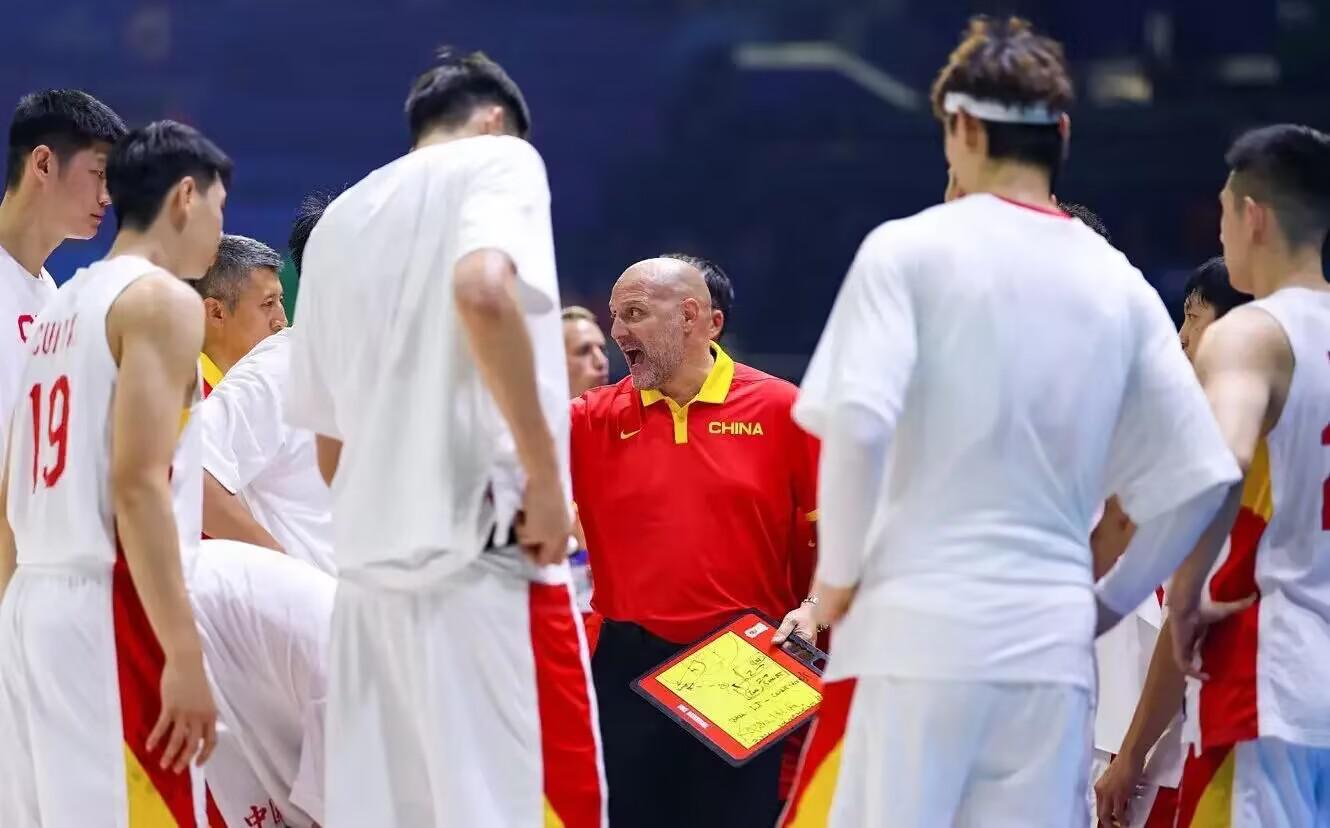 世界排名再降！中国男篮为何失去竞争力？中国男篮亚运前景如何？(3)