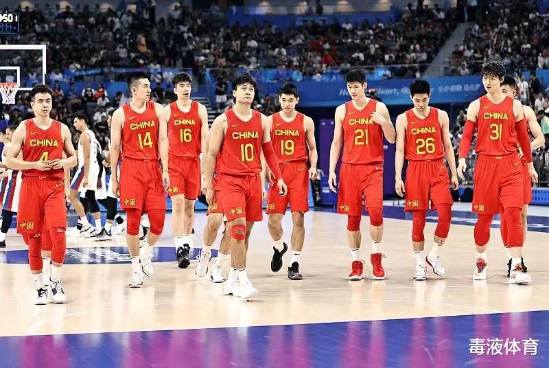 中国男篮被菲律宾极限绝杀，世界杯、亚运会被双杀，菲律宾贾斯廷全场33分下半场投疯了