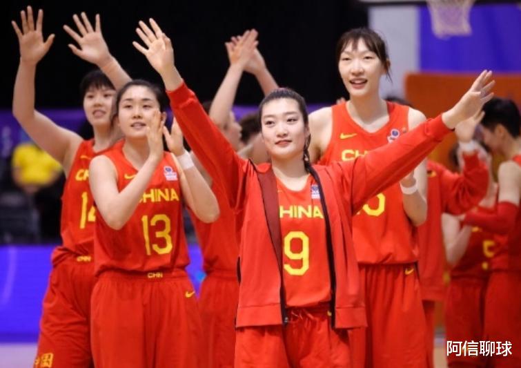 女篮最强7人组诞生，郑薇也大力点赞，姚明被建议：提拔2人将夺冠