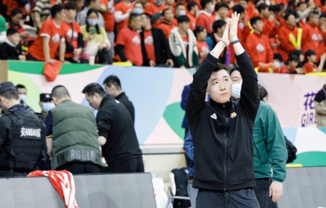 【人物】28岁担任主教练，中国斯波正从WCBA起步(1)