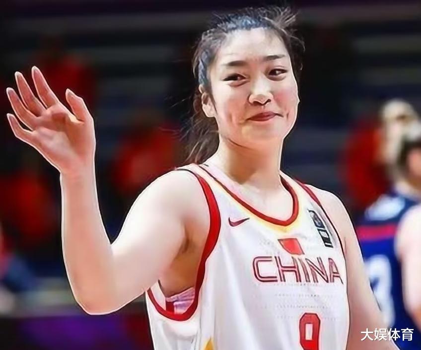 李梦是否是中国女篮历史上最强的小前锋？希望很大，还要努力