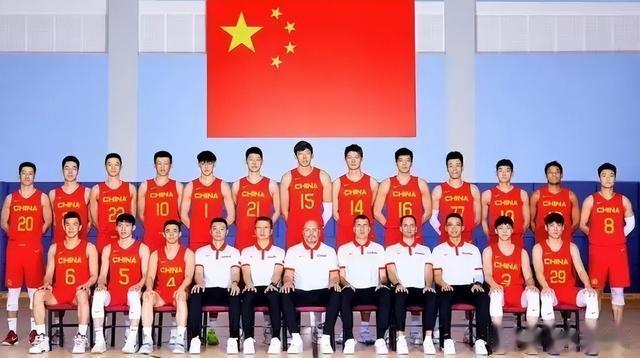 中国男篮输给日本男篮后，不是球迷揪住耻辱不放手，是对未来担忧(2)