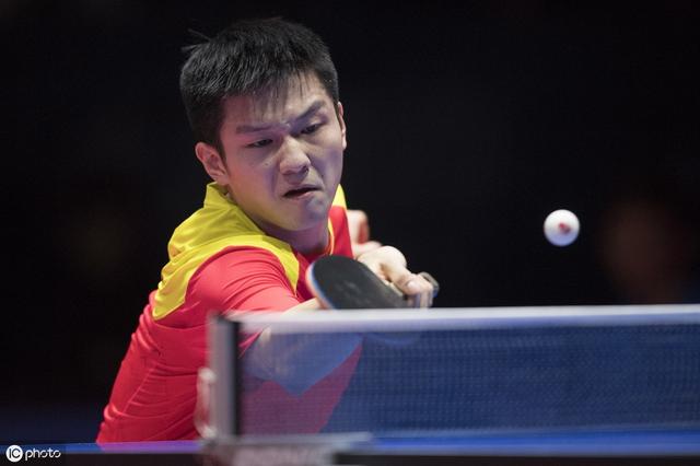 乒乓球团体世界杯中日大战，樊振东张本智和再次相遇，激烈对抗