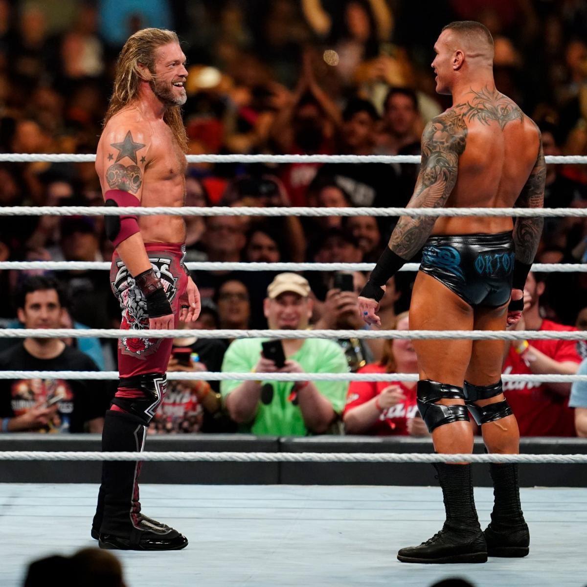 WWE罗曼想和塞纳再续前缘！克里斯蒂安可能会加入艾吉&兰迪的剧情？(6)