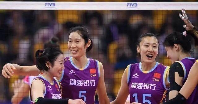 龚翔宇、李盈莹比起朱婷来年龄有很大优势，可以多打1届奥运会！(4)