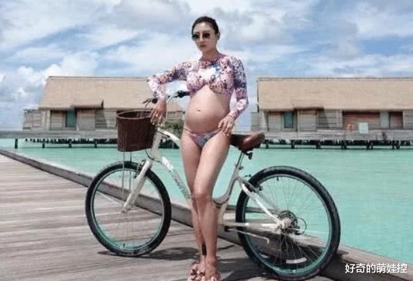 “奥运冠军”何雯娜，产后2个月身材对比照，网友：你是魔鬼吗(3)