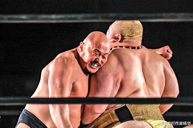 日本疫情期间举办摔角比赛惹众怒，成嗜血者天堂，还有恶心的毒虫(4)