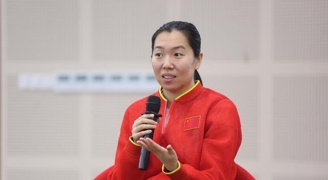 中国女乒5位大满贯：4位均在巅峰中退役，丁宁为什么还坚持呢？(5)