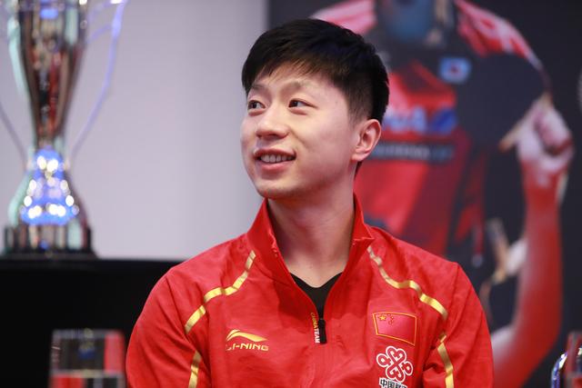 国乒队员世乒赛经历：马龙因受伤输球被批评，樊振东位置一路上升(2)