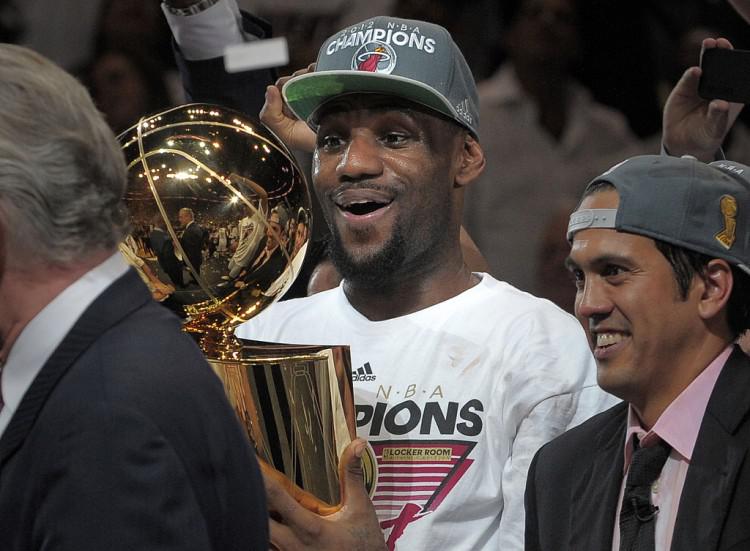 美媒: NBA历史上仅有4名状元同时获得最佳新秀&MVP&FMVP