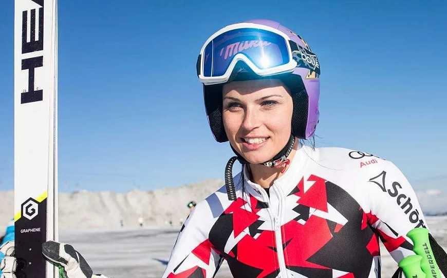 滑雪女神获82个世界冠军，35岁肤白貌美太养眼，已与黑人球星订婚