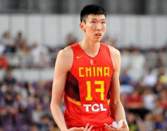 他是中国男篮内线第一人，场均22分的他曾因边线球失误而被网暴(3)