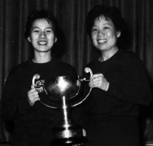 中国乒乓球的第一和唯一 刘国梁邓亚萍成就如何？(4)