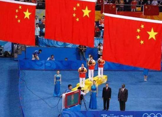 中国乒乓球的第一和唯一 刘国梁邓亚萍成就如何？(8)