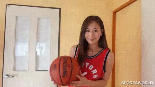 日本最美NBA主播宫河玛雅为什么是最接近的现实版赤木晴子？(6)