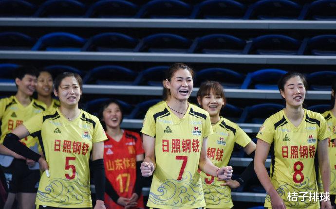 女排联赛首日焦点战，郎平看了笑不出来，暴露中国女排两大短板(1)