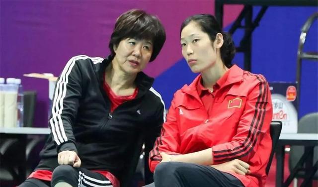 李盈莹带领朱婷、天津女排3比0战胜上海！不过上海队依旧是大赢家(5)