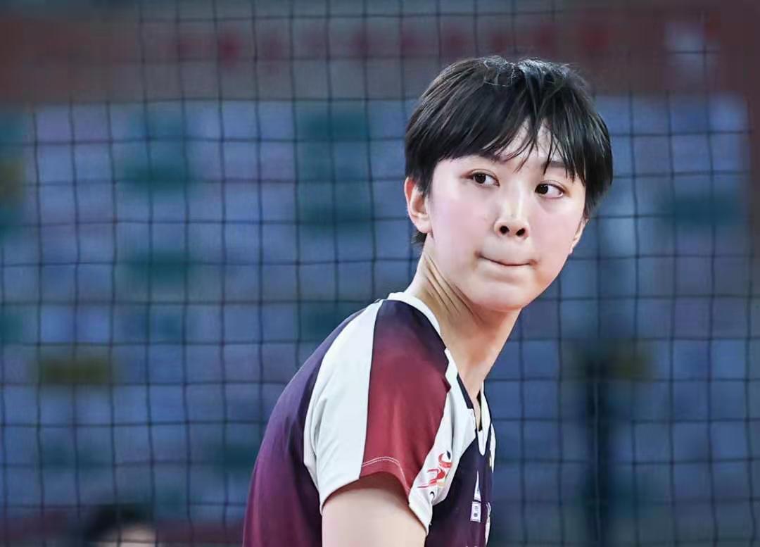 吴梦洁没打过联赛，陈博雅已在冲国家队，同为女排新星发展大不同(1)