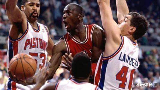NBA历史上针对超级巨星制定的三大战术，詹姆斯加班，乔丹直呼痛苦(4)