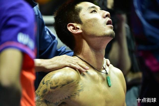 中国国家队运动员纹身不奇怪，那么军人运动员，究竟能不能纹身？(6)