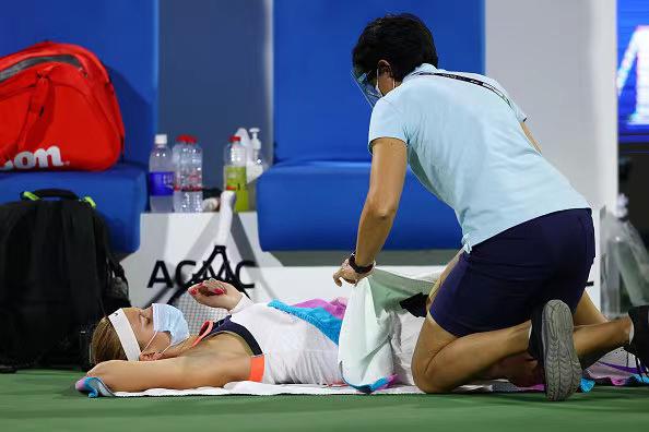 WTA迪拜赛库兹尼佐娃逆转淘汰头号种子，多哈赛费德勒对手产生(4)
