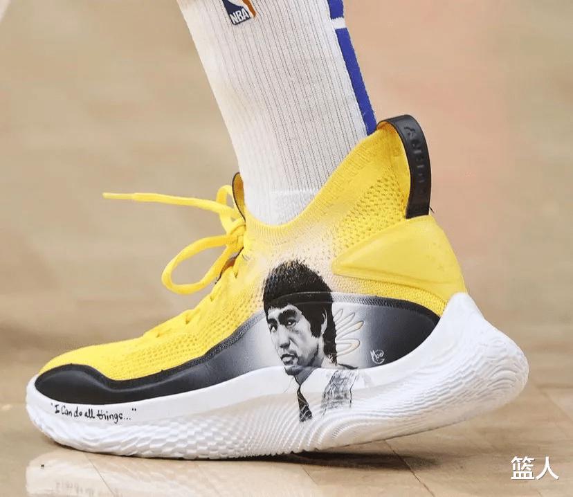 NBA球员上脚：库里8代李小龙定制版，安踏和匹克的球鞋都有！(3)