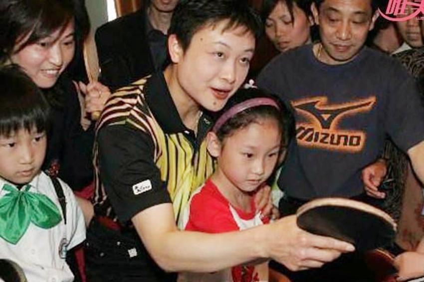 小山智丽加入日本国籍，打败中国队后，她后来的生活是怎样的(4)
