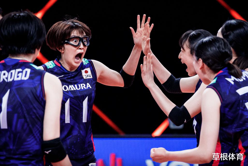 中国女排3-2仍第10，日本大逆转，卫冕冠军强势，最新积分榜出炉(3)