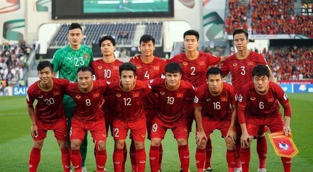 越南媒体：我们的足球水平已经超越中国，越南能完成主客场双杀