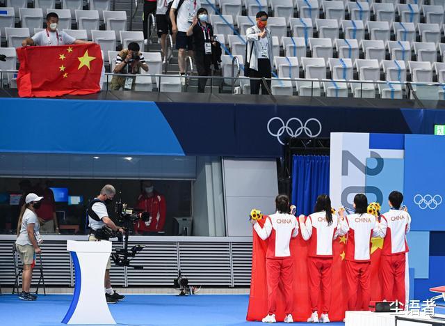 中国游泳队破纪录夺冠，却受到强烈质疑，澳大利亚网友如此发声真让人无语(1)