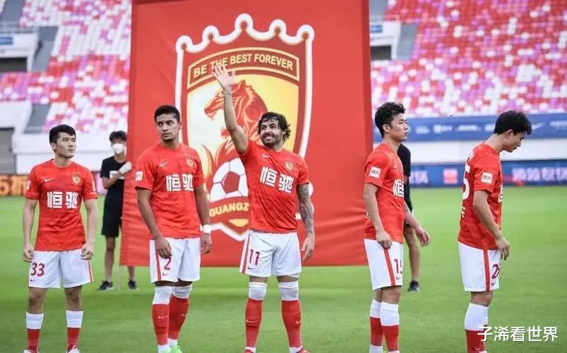 上午9点! 广东媒体曝出争议猛料：中国足球成大笑话，球迷骂声一片(3)