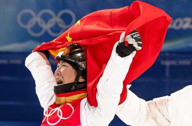 冬奥14日综述：中国添第5金 金牌总数追平历史最佳