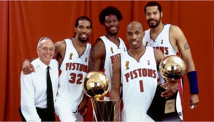 不报团也夺冠，04年的活塞是现代NBA唯一一支没有75大的冠军球队