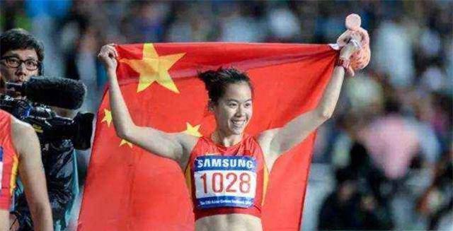 女版刘翔名不虚传，仅用13秒夺得冠军，吊打日韩选手